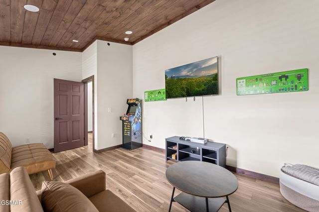 2332 Boulder Way, Sevierville, TN 37862