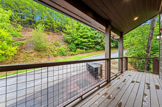 2332 Boulder Way, Sevierville, TN 37862