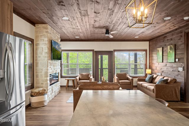 2332 Boulder Way, Sevierville, TN 37862