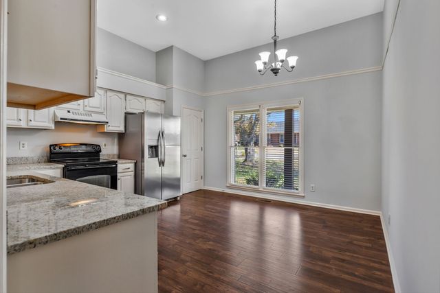 755 Regal Dr, Murfreesboro, TN 37129