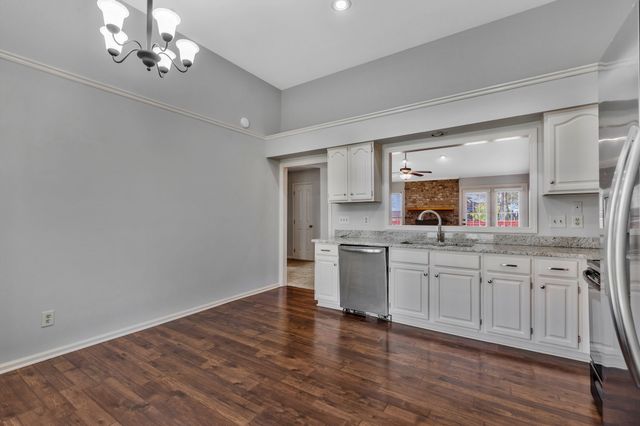 755 Regal Dr, Murfreesboro, TN 37129