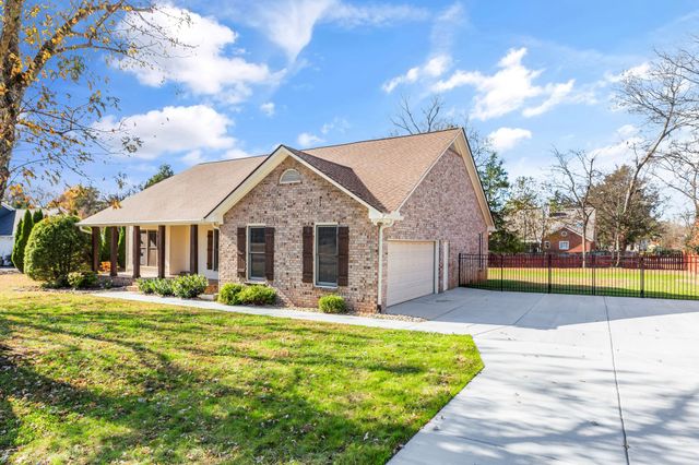 755 Regal Dr, Murfreesboro, TN 37129