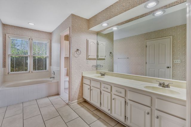 755 Regal Dr, Murfreesboro, TN 37129