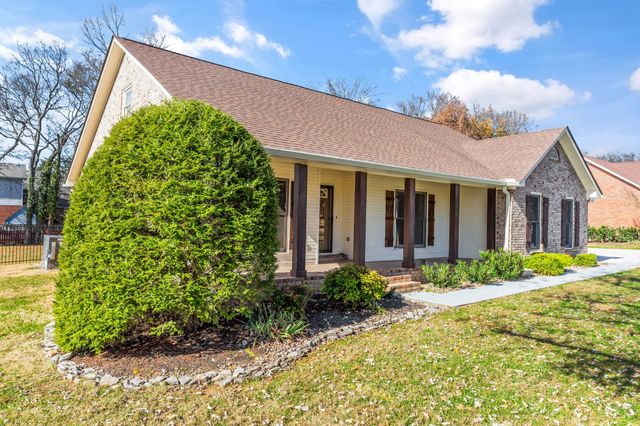 755 Regal Dr, Murfreesboro, TN 37129