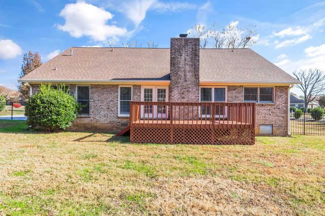 755 Regal Dr, Murfreesboro, TN 37129