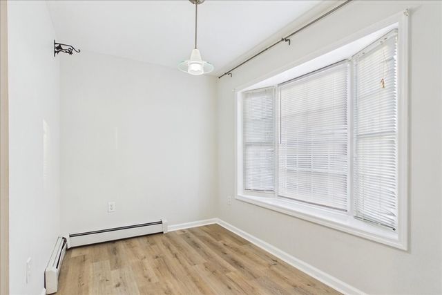 37 Glen Ave 15, Chelmsford, MA 01824