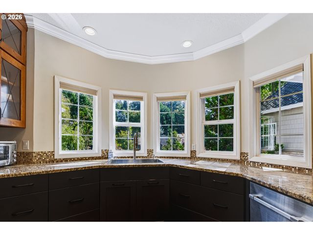 18462 ANDUIN Ter, Lake Oswego, OR 97034