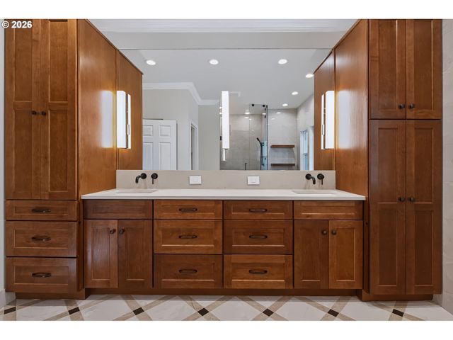 18462 ANDUIN Ter, Lake Oswego, OR 97034
