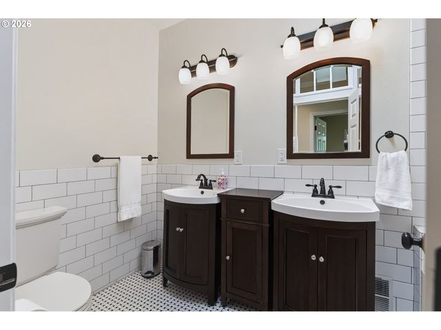 18462 ANDUIN Ter, Lake Oswego, OR 97034