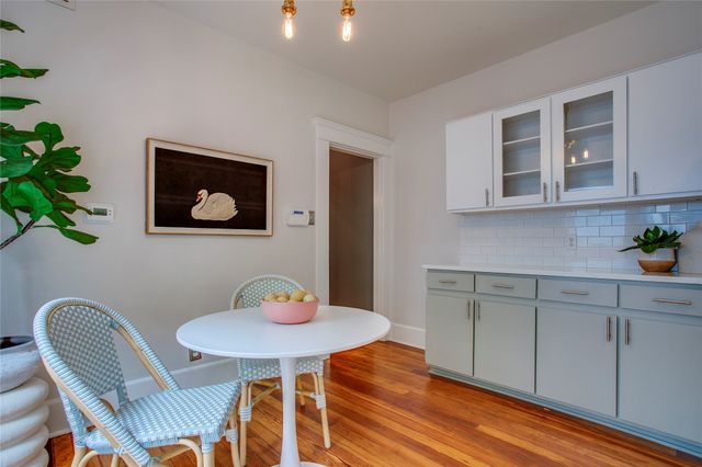 335 S Edgefield Avenue, Dallas, TX 75208