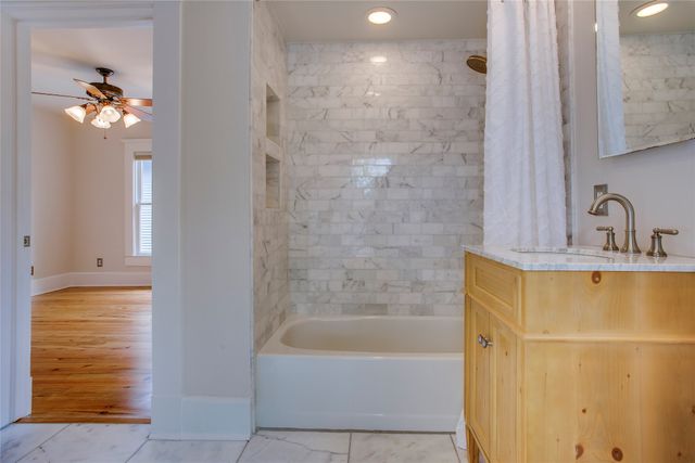 335 S Edgefield Avenue, Dallas, TX 75208