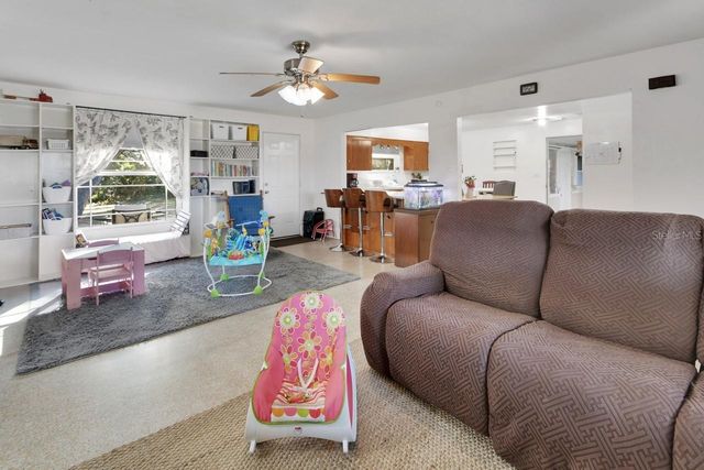 4725 AUDUBON AVENUE, De Leon Springs, FL 32130