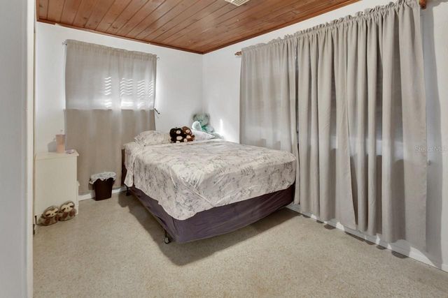 4725 AUDUBON AVENUE, De Leon Springs, FL 32130