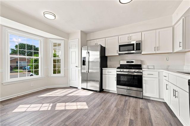 1624 Sword Dancer DR, Virginia Beach, VA 23454
