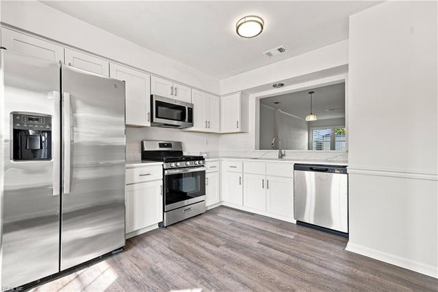 1624 Sword Dancer DR, Virginia Beach, VA 23454