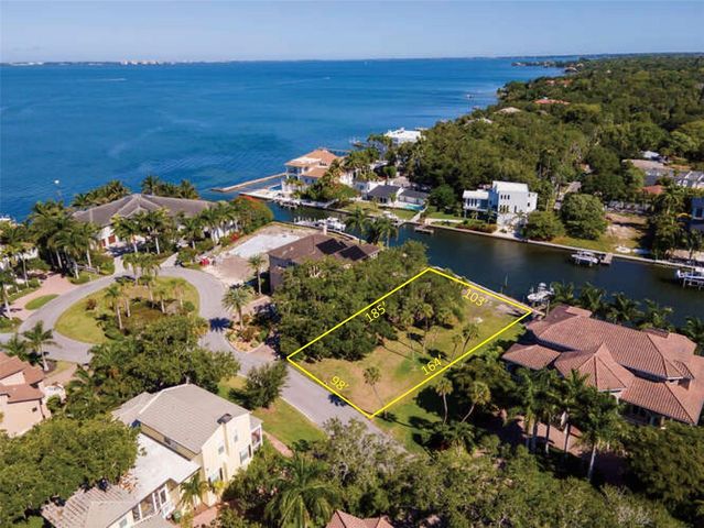 955 WHITAKERS LANE, Sarasota, FL 34236