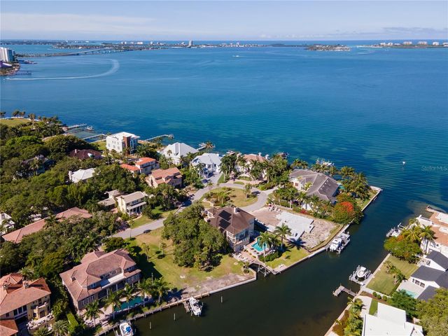 955 WHITAKERS LANE, Sarasota, FL 34236
