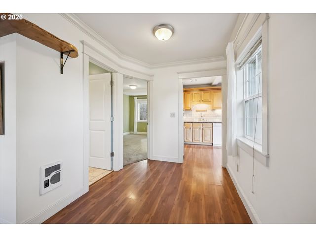 6118 Ne Alton St, Portland, OR 97213