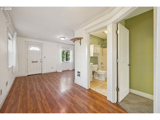 6118 Ne Alton St, Portland, OR 97213