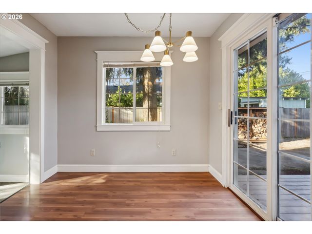 6118 Ne Alton St, Portland, OR 97213