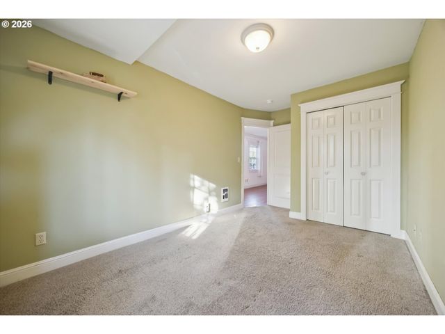 6118 Ne Alton St, Portland, OR 97213