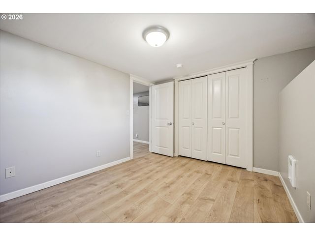 6118 Ne Alton St, Portland, OR 97213