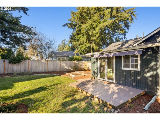 6118 Ne Alton St, Portland, OR 97213