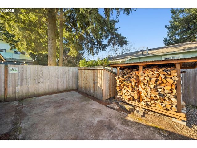 6118 Ne Alton St, Portland, OR 97213