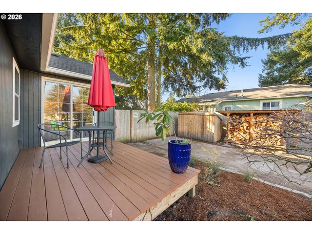 6118 Ne Alton St, Portland, OR 97213