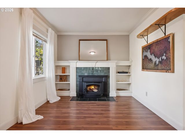 6118 Ne Alton St, Portland, OR 97213