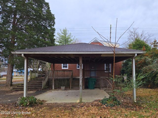 2207 Rockford Ln, Louisville, KY 40216