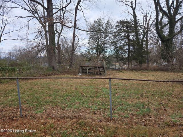 2207 Rockford Ln, Louisville, KY 40216