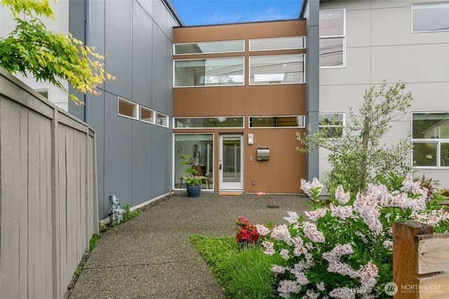 3200 E Republican Street, Seattle, WA 98112