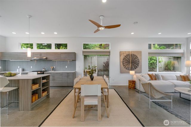 3200 E Republican Street, Seattle, WA 98112
