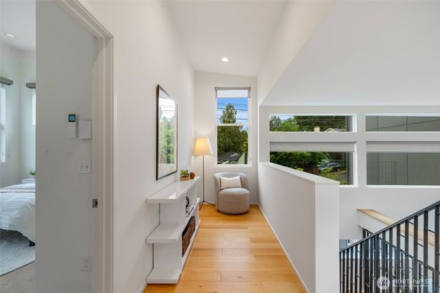 3200 E Republican Street, Seattle, WA 98112
