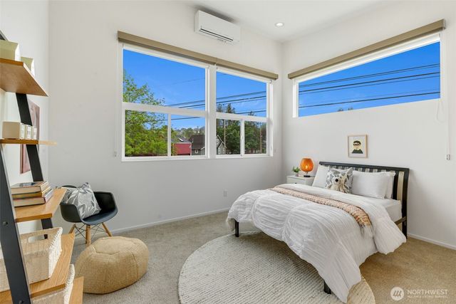 3200 E Republican Street, Seattle, WA 98112