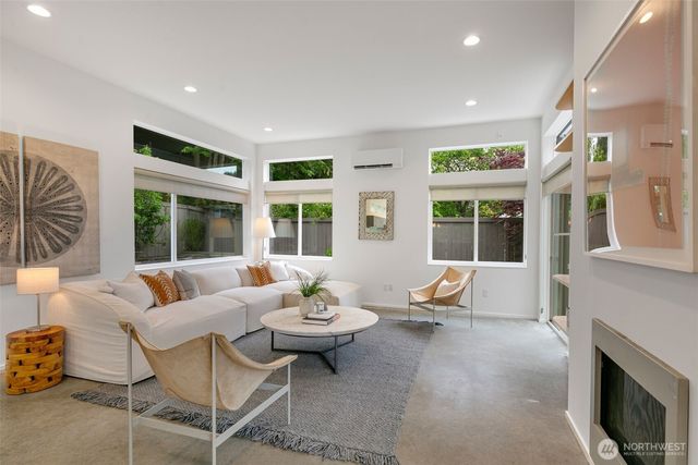 3200 E Republican Street, Seattle, WA 98112