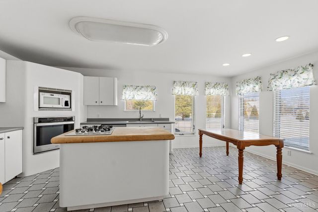 4520 Shepherds Way, Batavia, OH 45103