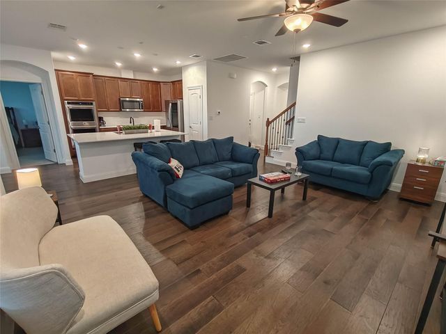 200 Fiddleneck RD, Marble Falls, TX 78654