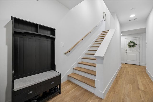 2715 Kimsey Drive 102, Dallas, TX 75235