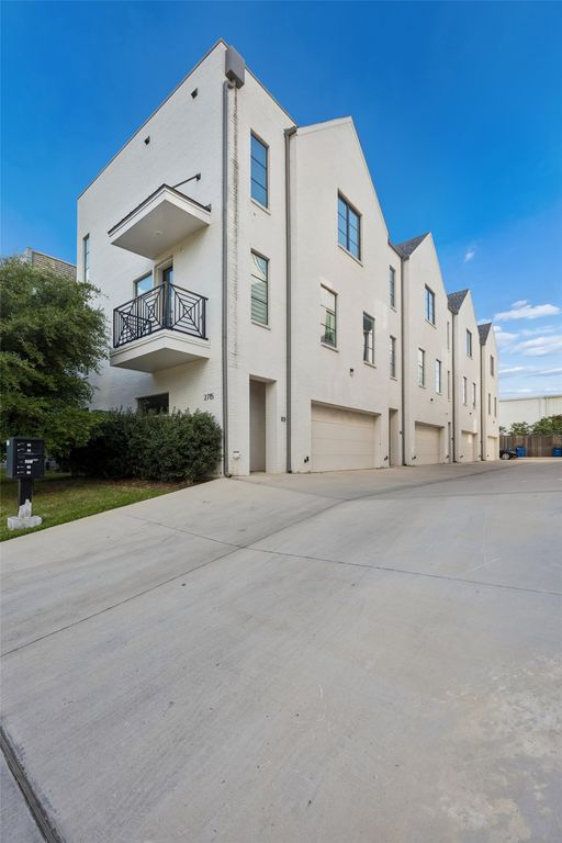 2715 Kimsey Drive 102, Dallas, TX 75235