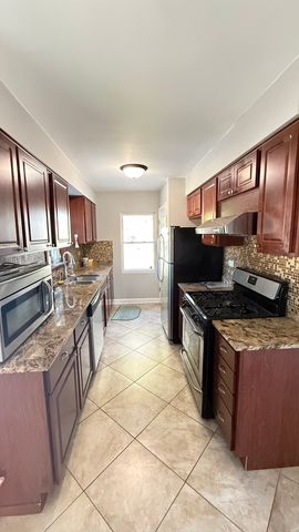 4401 S Homan Avenue, Chicago, IL 60632