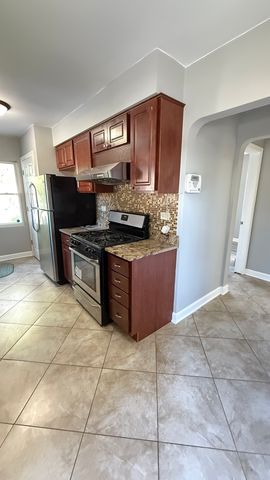 4401 S Homan Avenue, Chicago, IL 60632