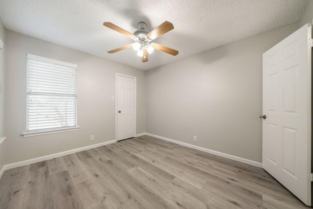 428 S Sailmaster ST B, Austin, TX 78734
