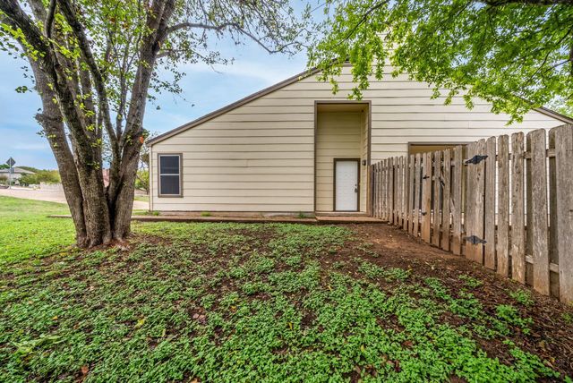 428 S Sailmaster ST B, Austin, TX 78734