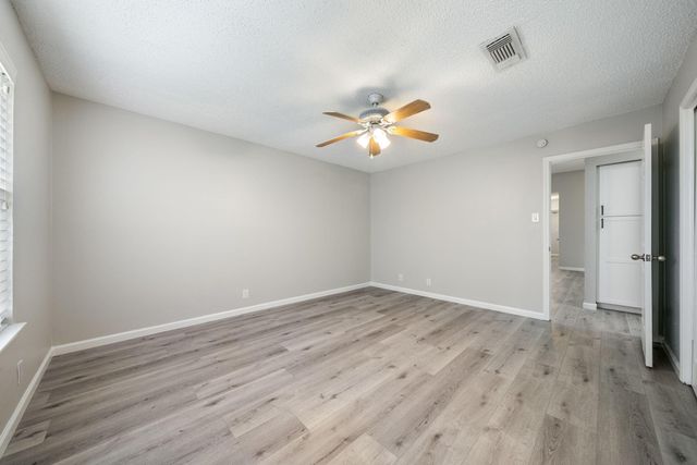 428 S Sailmaster ST B, Austin, TX 78734
