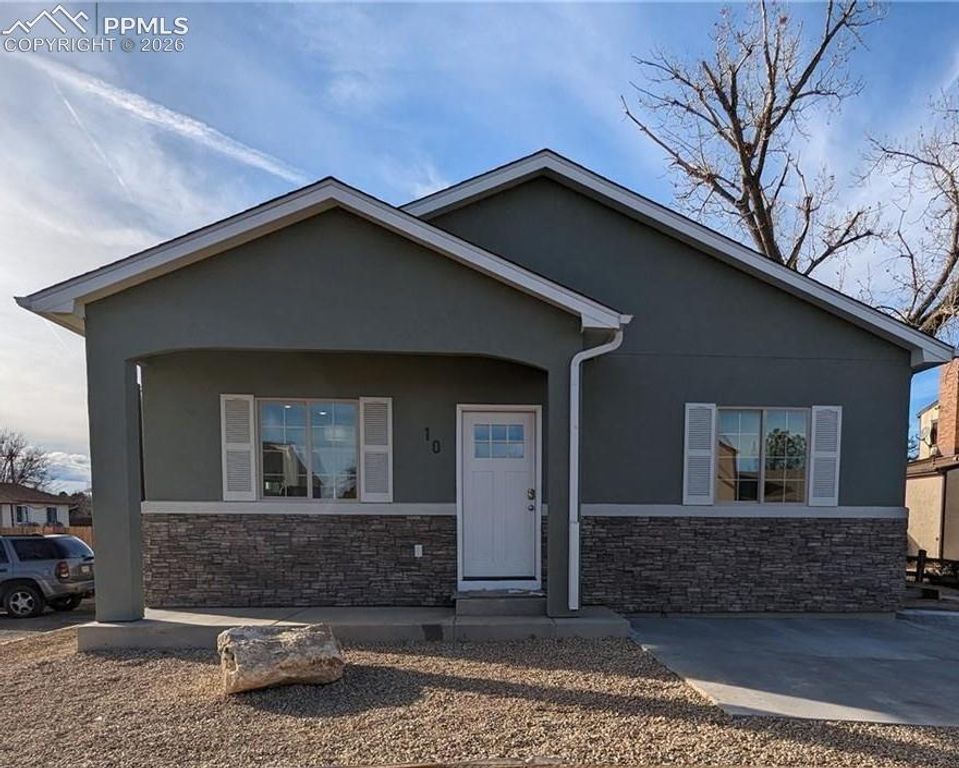 10 Heatherwood Lane, Pueblo, CO 81008 — exterior