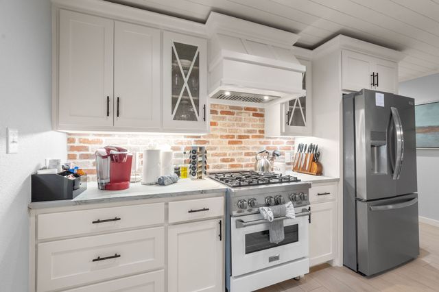 408 E Liberty Street, Pilot Point, TX 76258