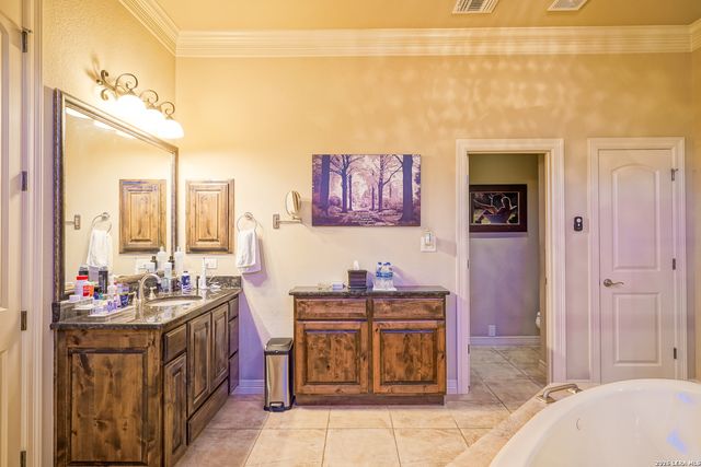 519 RIO SPGS, San Antonio, TX 78258