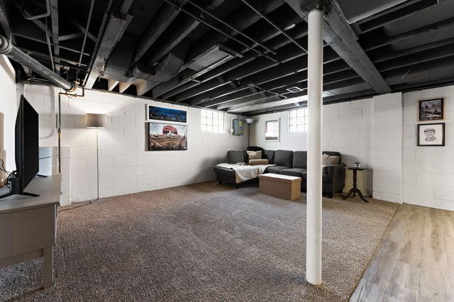 7344 Woodmar Avenue, Hammond, IN 46323